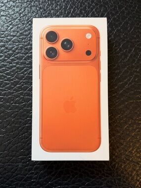 iPhone 17 Pro Cosmic Orange 256GB - EMPTY BOX ONLY